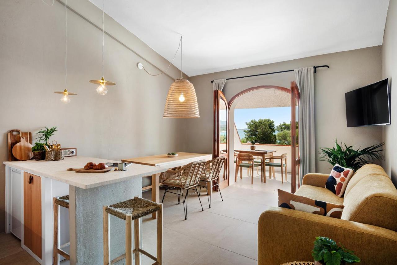Baia Dorata Beach Apartment Porto Istana Экстерьер фото