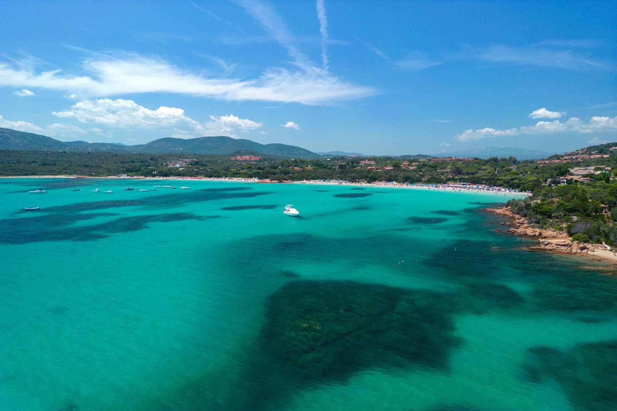 Baia Dorata Beach Apartment Porto Istana Экстерьер фото