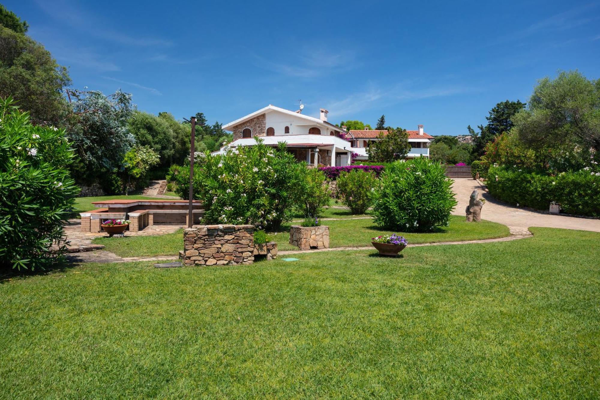 Baia Dorata Beach Apartment Porto Istana Экстерьер фото