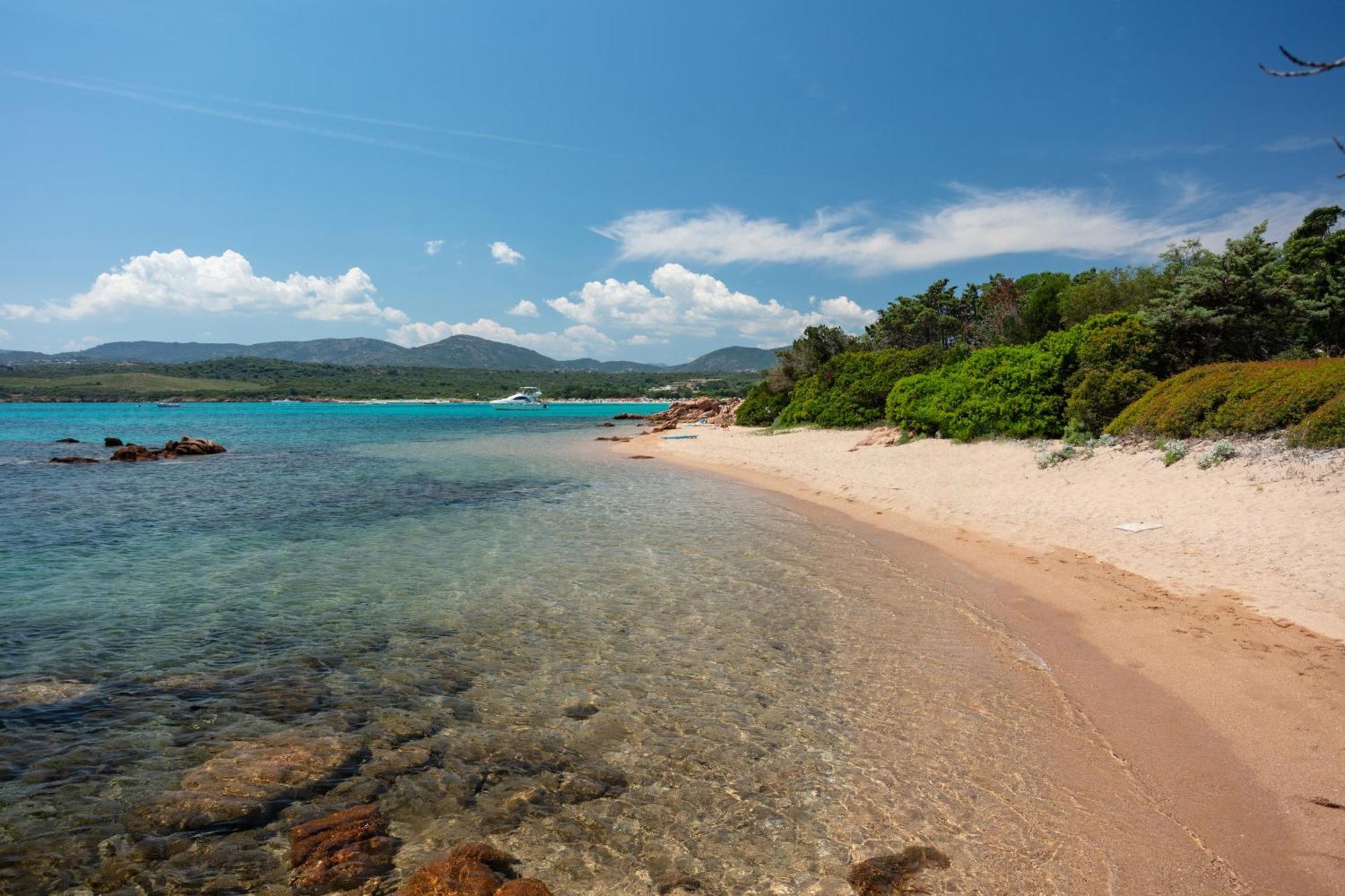 Baia Dorata Beach Apartment Porto Istana Экстерьер фото